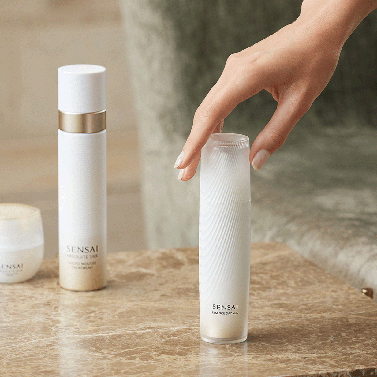 ESSENCE DAY VEIL