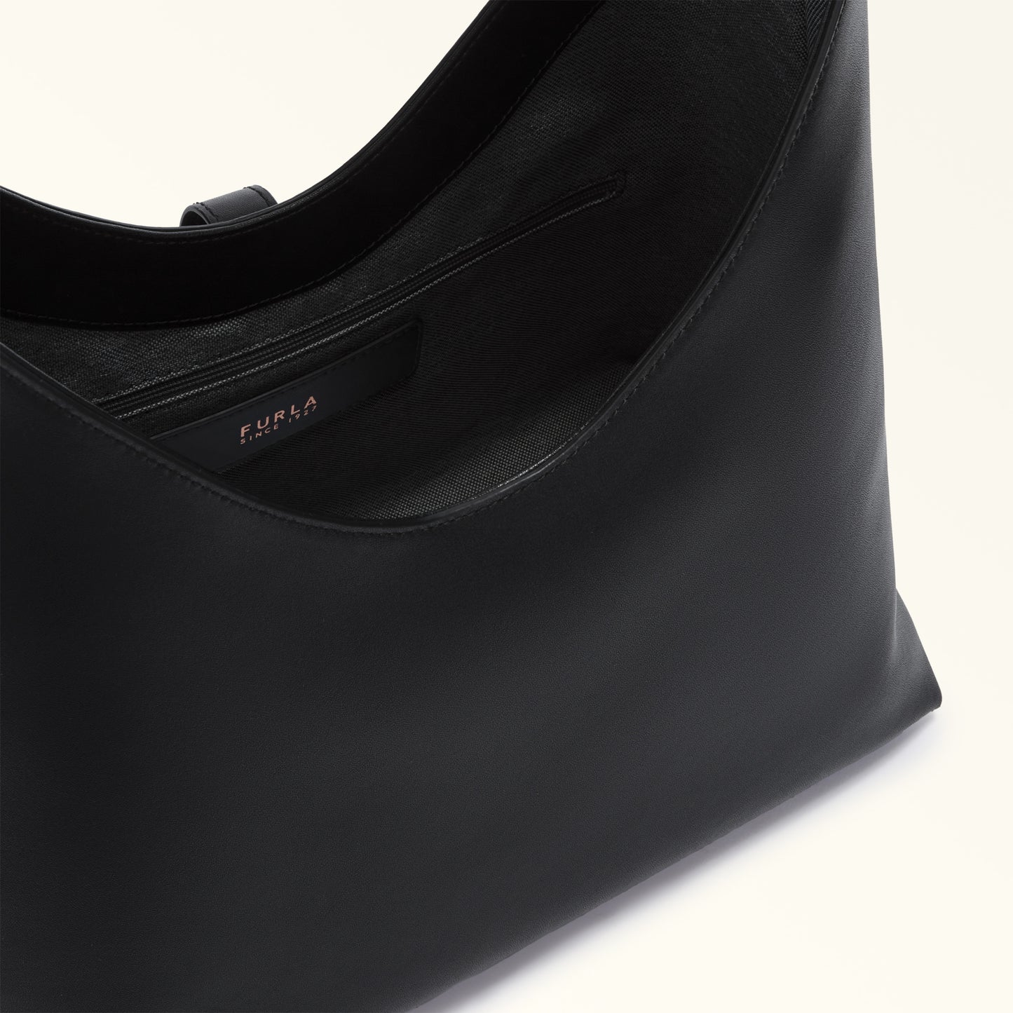 FURLA Goccia a Spalla M