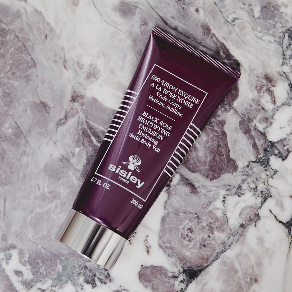 EMULSION EXQUISE À LA ROSE NOIRE