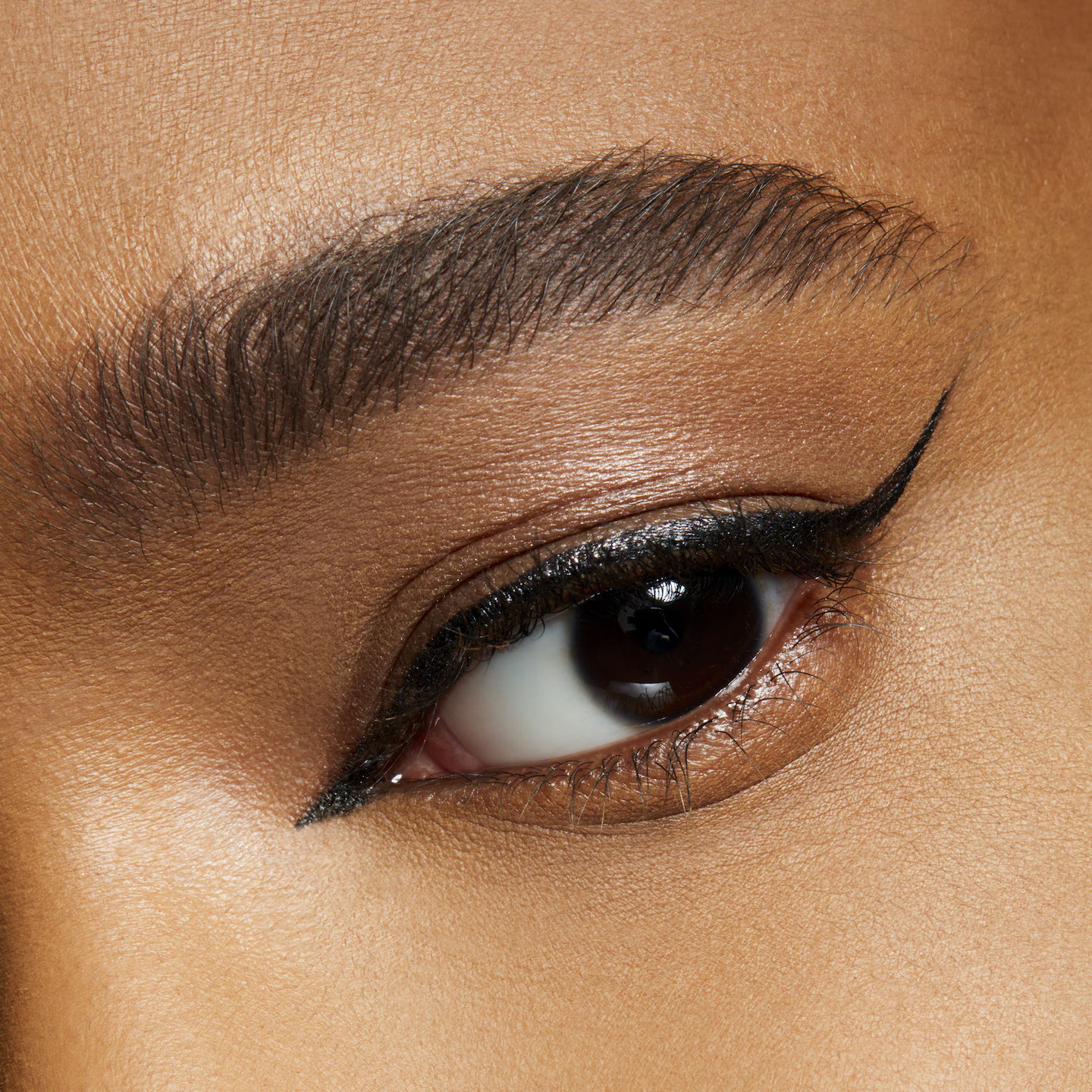 BRUSHSTROKE 24H LINER